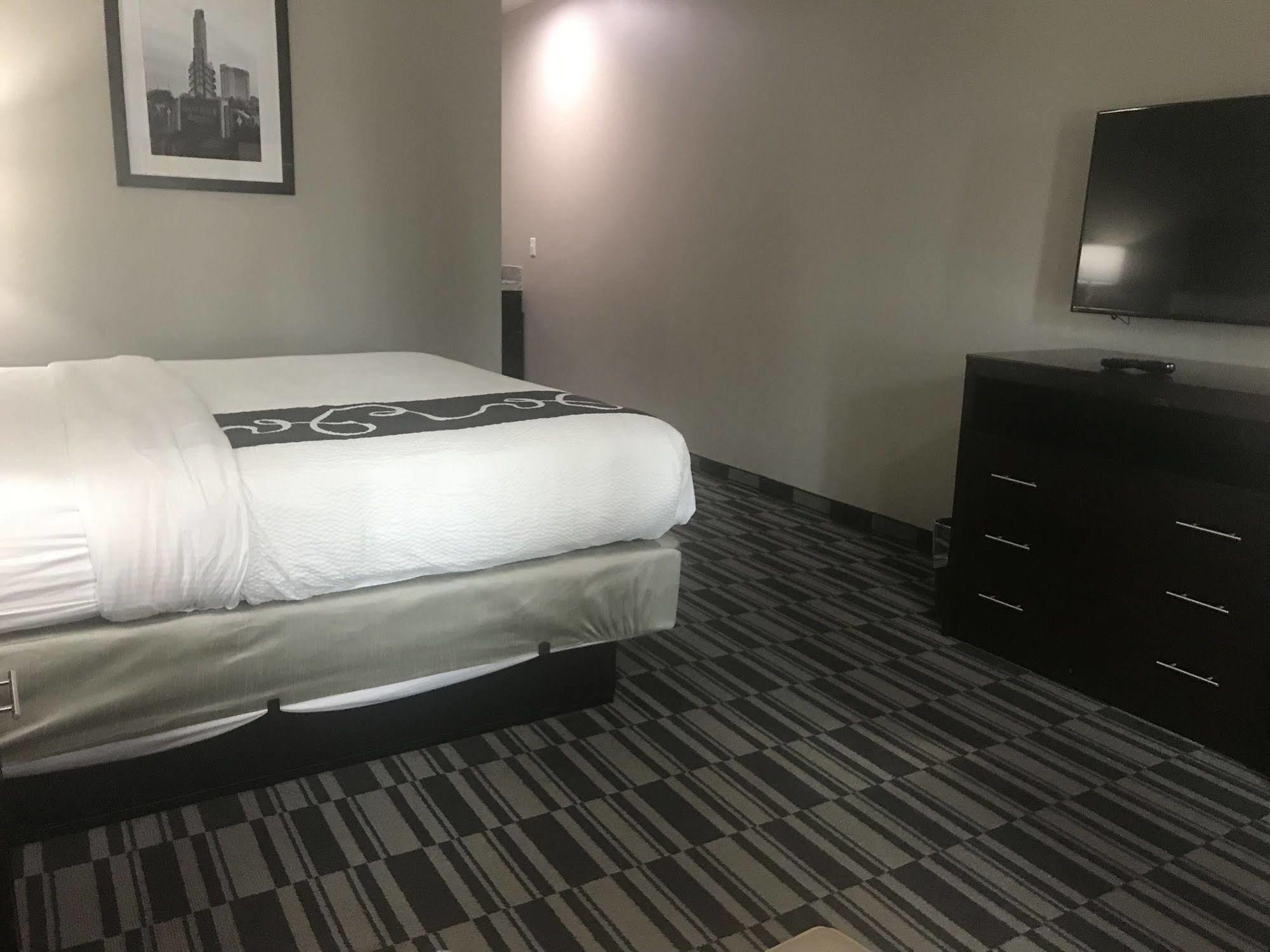 Catoosa Inn & Suites المظهر الخارجي الصورة
