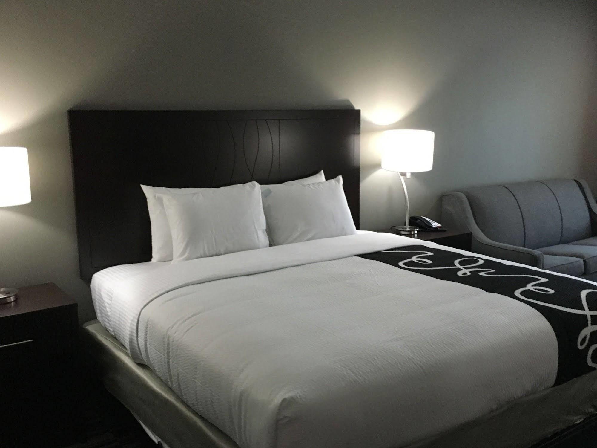 Catoosa Inn & Suites المظهر الخارجي الصورة